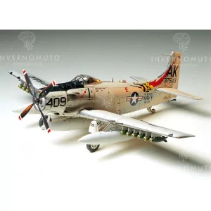 Tamiya 61058 | Douglas Skyraider A-1H U.S. Navy | 1:48 2